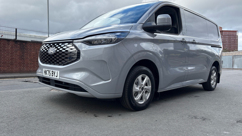 Ford Transit Custom E-320 L1 Rwd 100kW 65kWh H1 Van Limited Auto